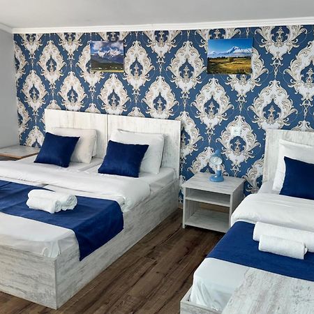 Byurakan Guesthouse & Cottage エクステリア 写真