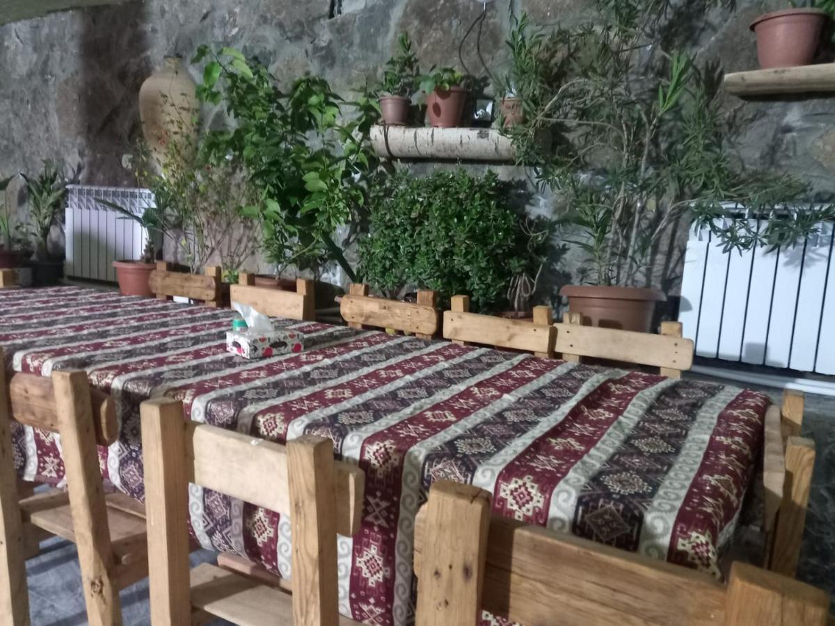 Byurakan Guesthouse & Cottage エクステリア 写真