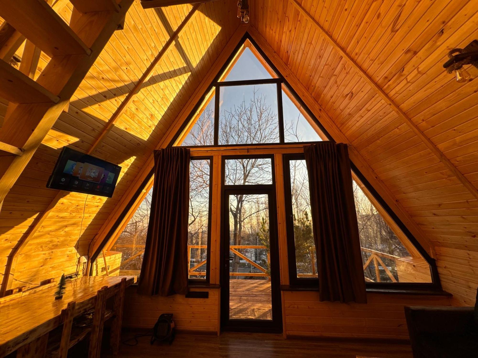 Byurakan Guesthouse & Cottage エクステリア 写真