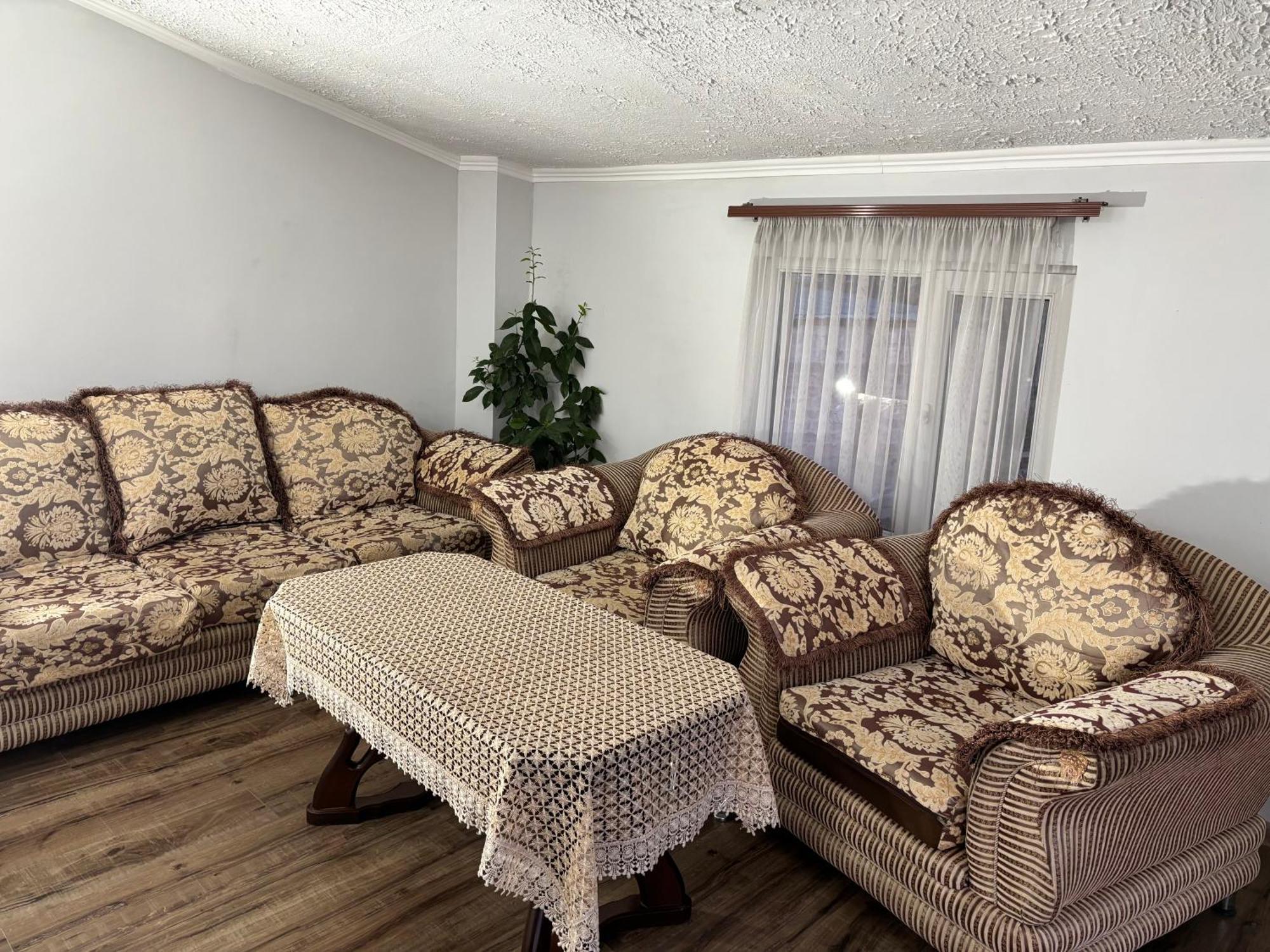 Byurakan Guesthouse & Cottage エクステリア 写真