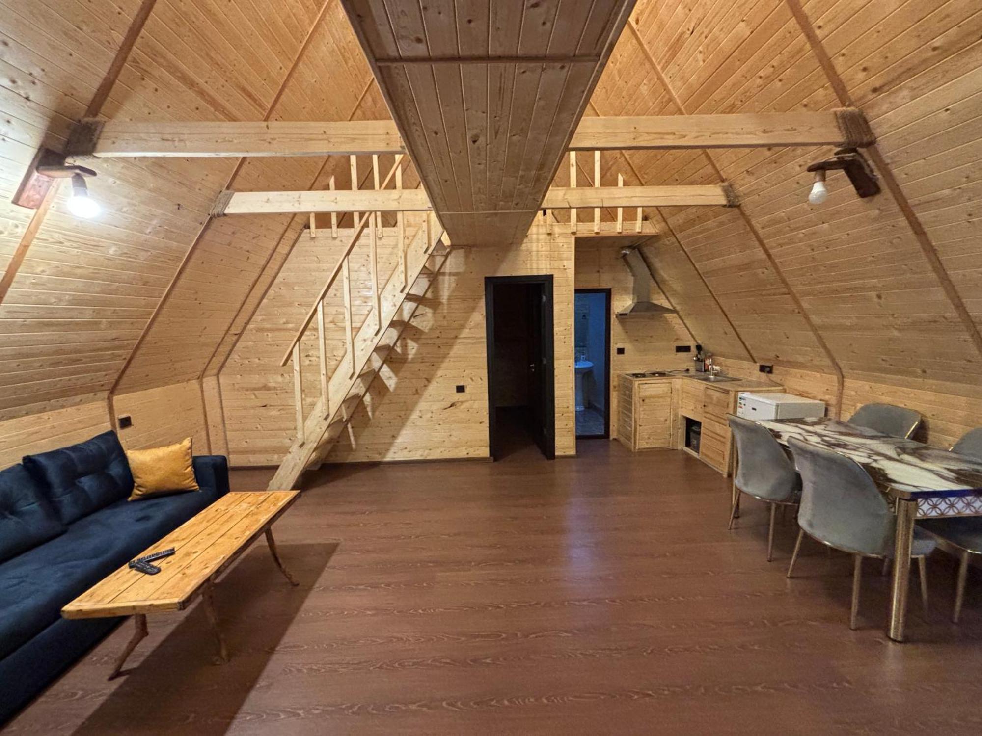 Byurakan Guesthouse & Cottage エクステリア 写真